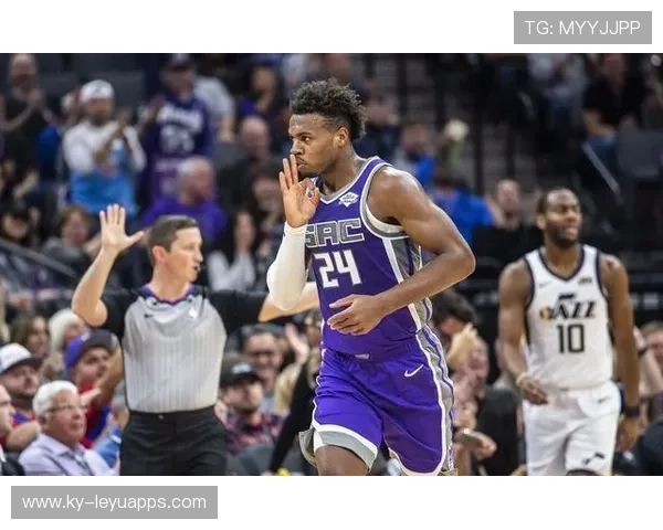 国王临场调整翻车！教练组轮换用人遭质疑